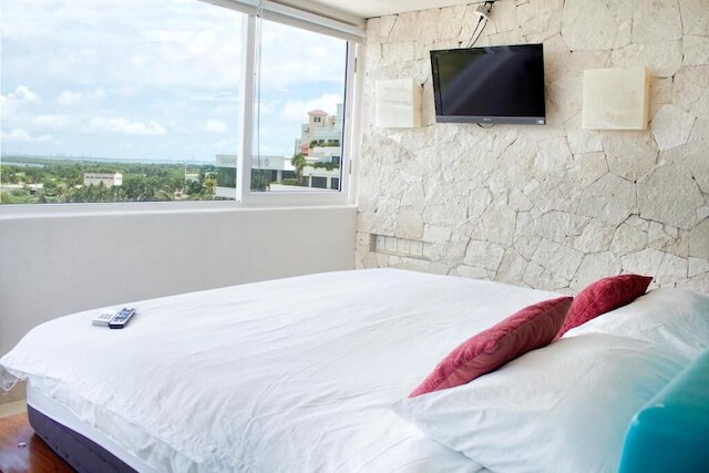 オーシャン フロント スイーツ バイ ロンデロ コンドズ