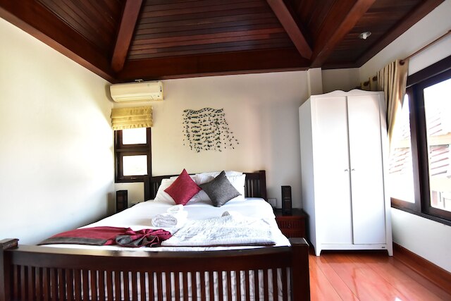 アチャワライ バイ PP