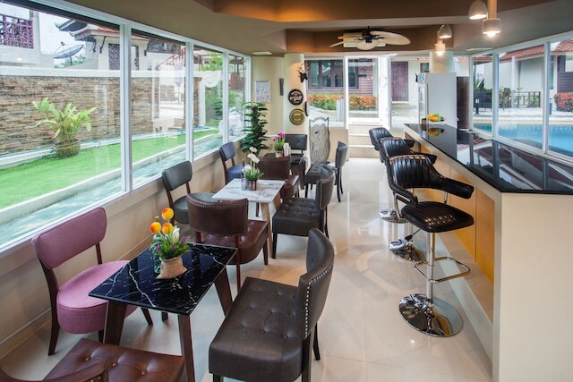 アチャワライ バイ PP