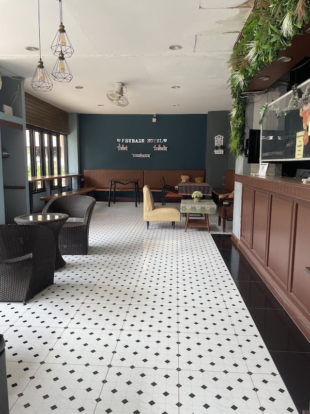 パクチョン プバデ ホテル