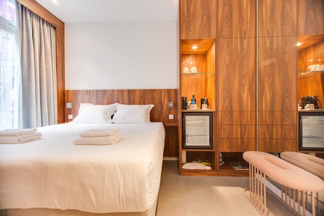 B&B ヘト カビネット