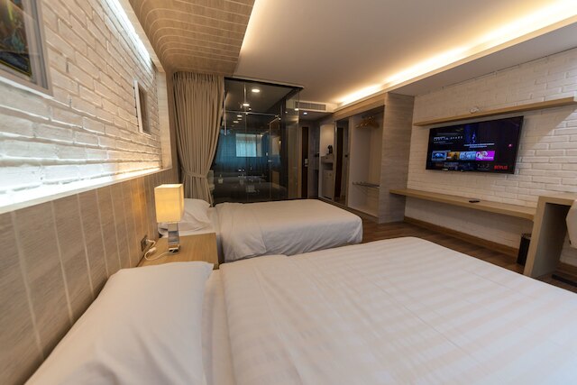 フィール ニンマン ブティック