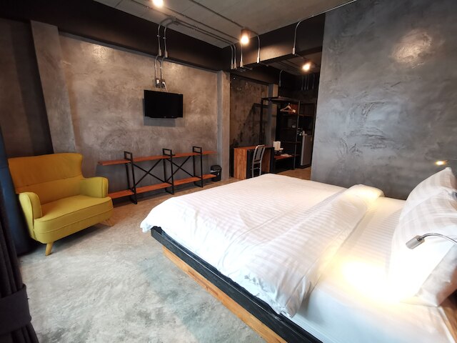 ノーン ニー ノール ホステル & カフェ