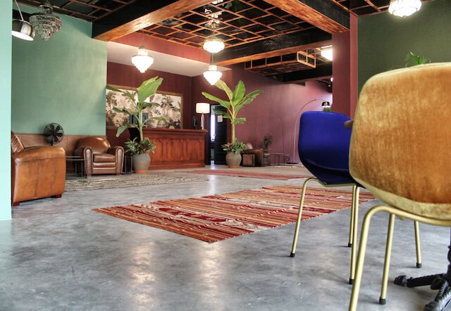 ラオ ポエット ホテル