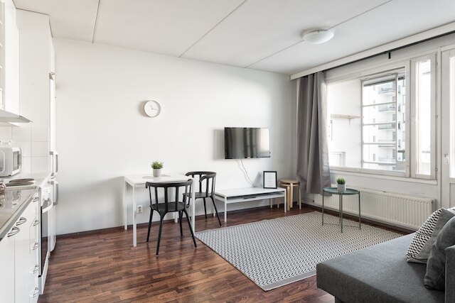 ヒーシ ホームズ ヘルシンキ ソルナイネン