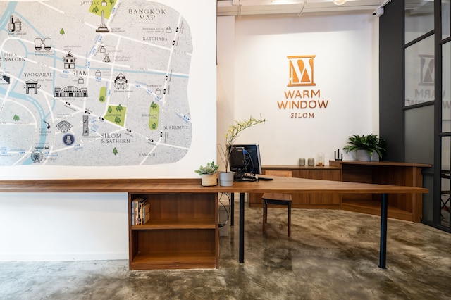 ウォーム ウインドウ シーロム - ホステル