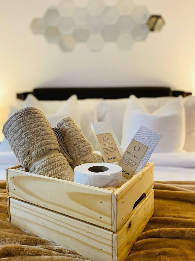 アズール ビーチ クラブ パリス ヒルトン