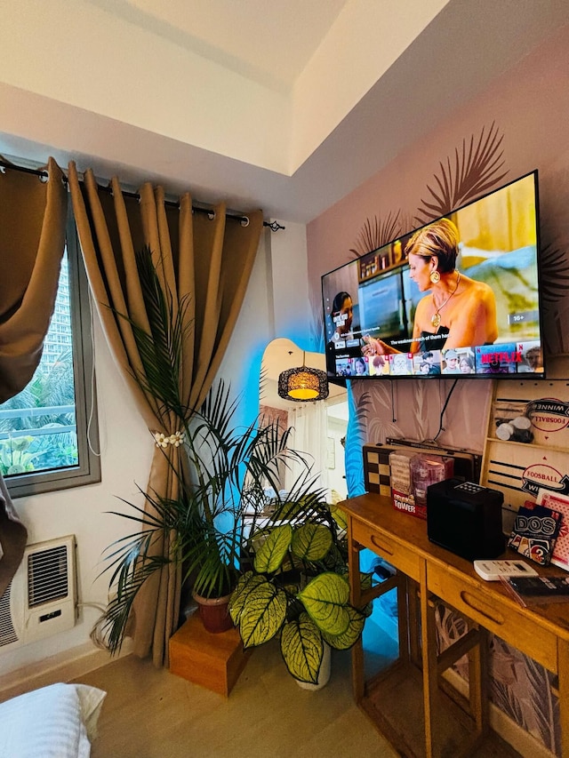 アズール ビーチ クラブ パリス ヒルトン