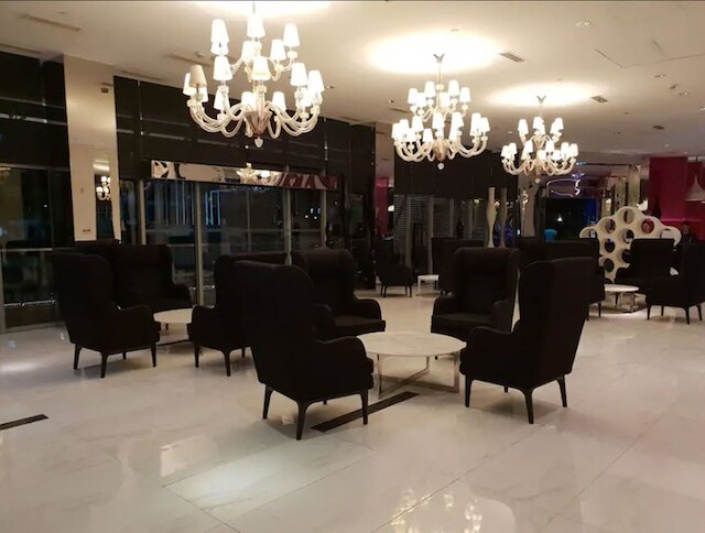 アズール ラグジュアリー シティ スイーツ バイ バケーションズ PH