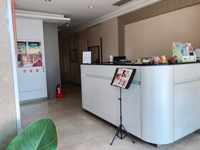 フワ ナン ホテル (華南大飯店)