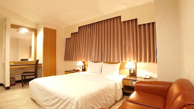 フワ ナン ホテル (華南大飯店)