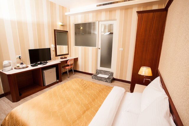 フワ ナン ホテル (華南大飯店)