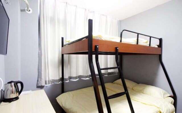 ミート フィッシュ インターナショナル ユース ホステル