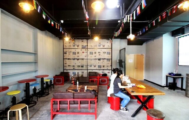 ミート フィッシュ インターナショナル ユース ホステル