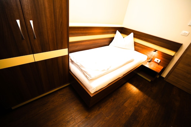 プリマス ホテル & アパートメンツ