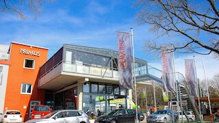 プリマス ホテル & アパートメンツ