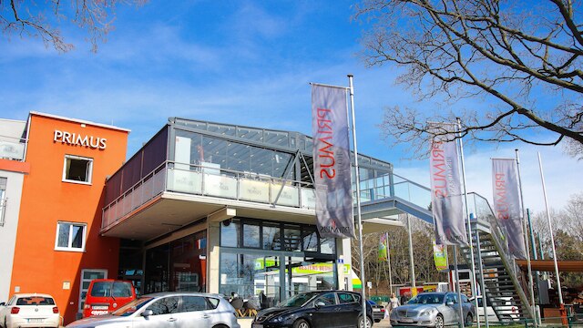 プリマス ホテル & アパートメンツ