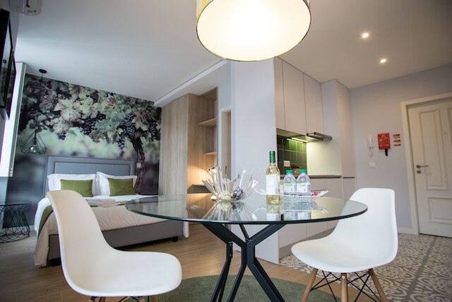 ポルト ビューズ & ワインズ バイ ポルト シティ ホスツ