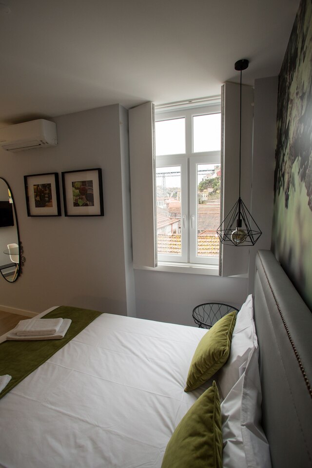 ポルト ビューズ & ワインズ バイ ポルト シティ ホスツ