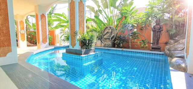 JOOPLAND ラグジュアリー プール ヴィラ パタヤ ウォーキングストリート 6 ベッドルームズ