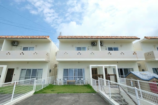 シーサイドヤカ