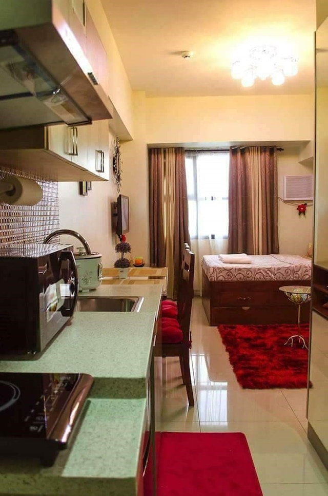 コリーンズ ベッドシット アット ホライゾンズ 101