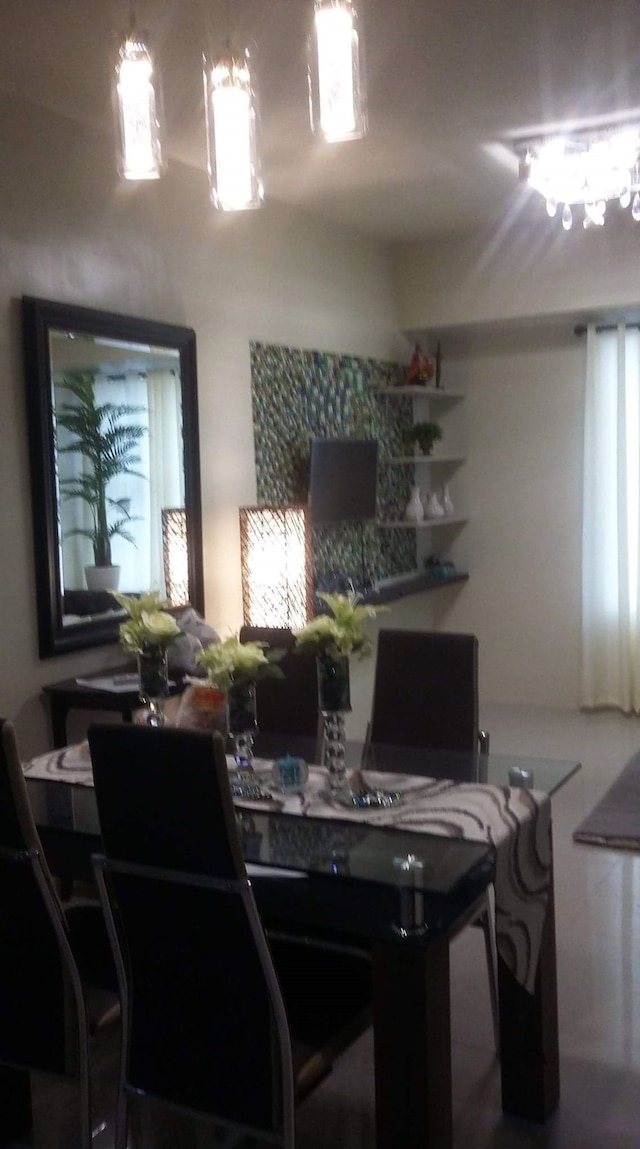 ロロンズ リスティング - マクタン