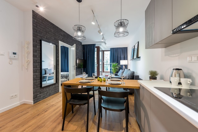 ユアセカンドフラット シェドミオグロツカ