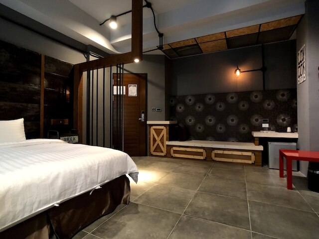 墾丁トゥルー カラー ホステル (原舍精緻旅店)