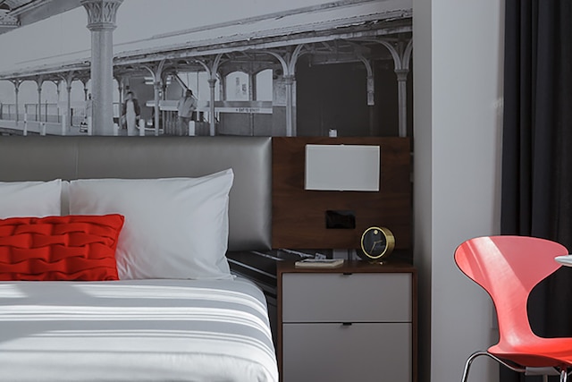 ザ レボリューション ホテル