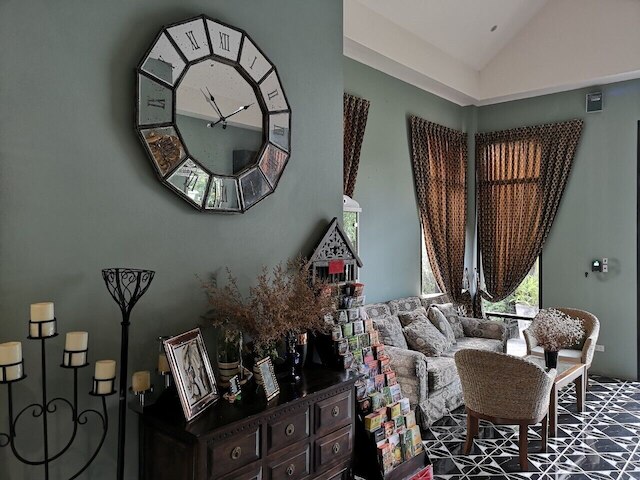 スリ ニャチャン ハウス