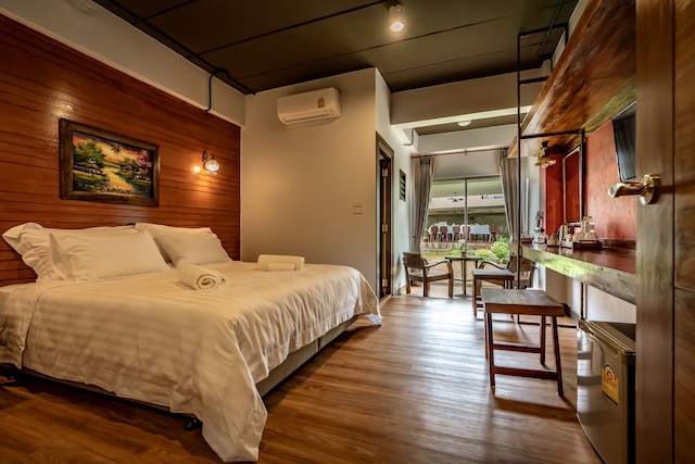 イン モン ハウス