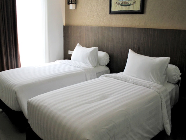 ザ アザナ ホテル エアポート スマラン