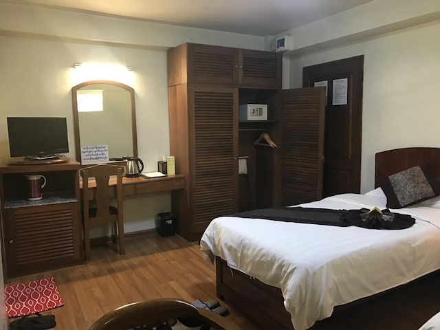 クリスタル パレス ホテル