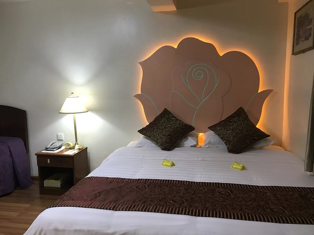 クリスタル パレス ホテル