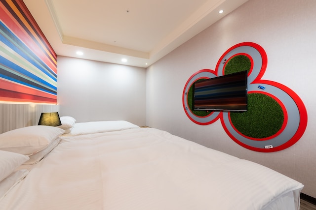 ホリデイ ガーデン ホテル SKM パーク (華園大飯店草衛館)