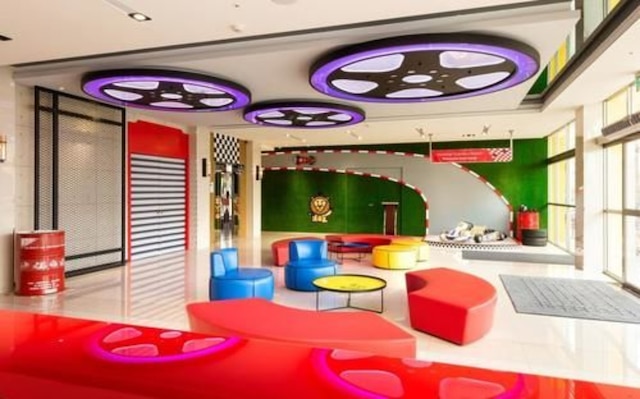 ホリデイ ガーデン ホテル SKM パーク (華園大飯店草衛館)