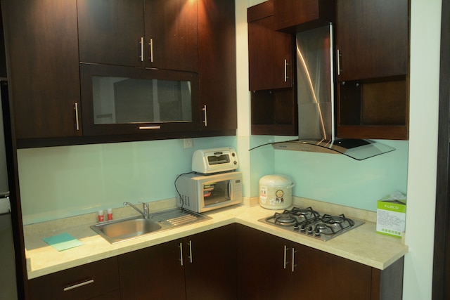 ガンダリア ハイツ アパートメント ウィズ モール アクセス