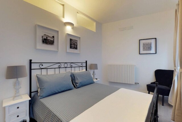 ラグジュアリー 2 ベッドルーム アパートメント