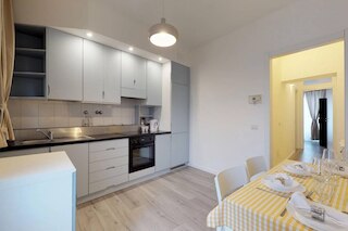 ラグジュアリー 2 ベッドルーム アパートメント