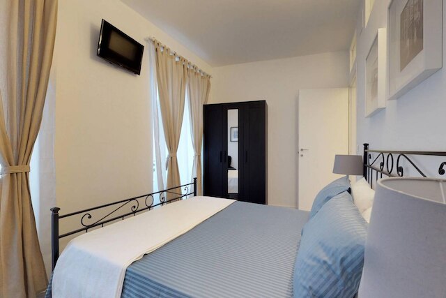 ラグジュアリー 2 ベッドルーム アパートメント