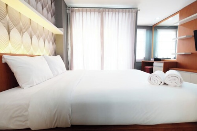 タイディ スタジオ アパートメント アット タムリン エグゼクティブ レジデンス、モール グランド インドネシアの近く