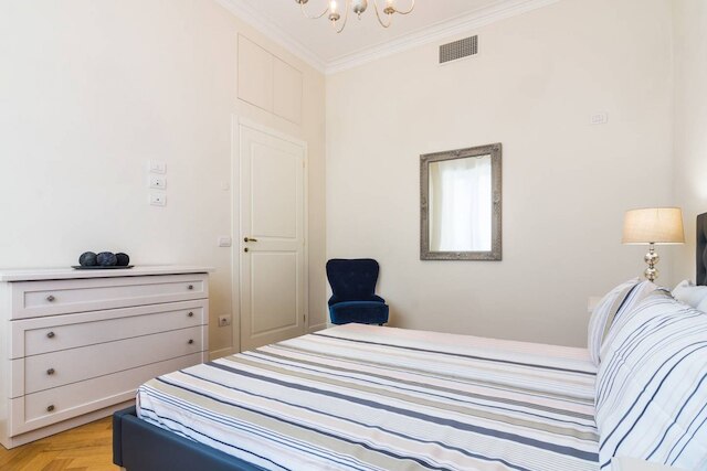 ラグジュアリー 3 ベッドルームズ ニア ドゥオーモ