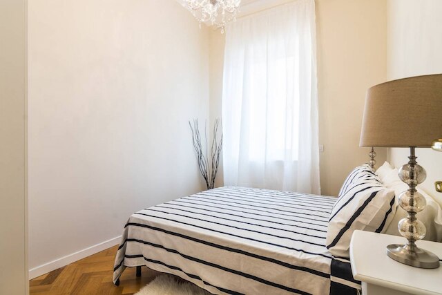 ラグジュアリー 3 ベッドルームズ ニア ドゥオーモ