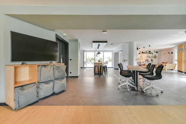 スチューデント ファクトリー ニース ガール シュッド