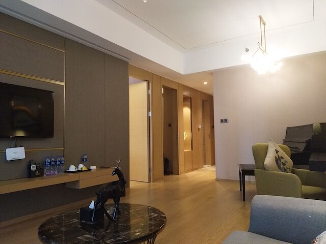 マンハッタン ランゲ アパートメント (富力東山新天地)