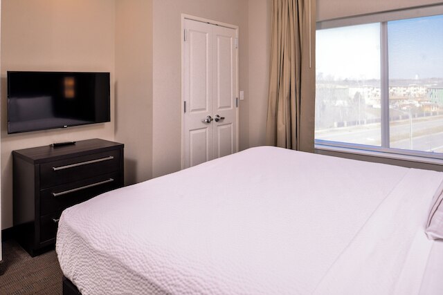 レジデンス・イン・シャーロット/スティールクリーク