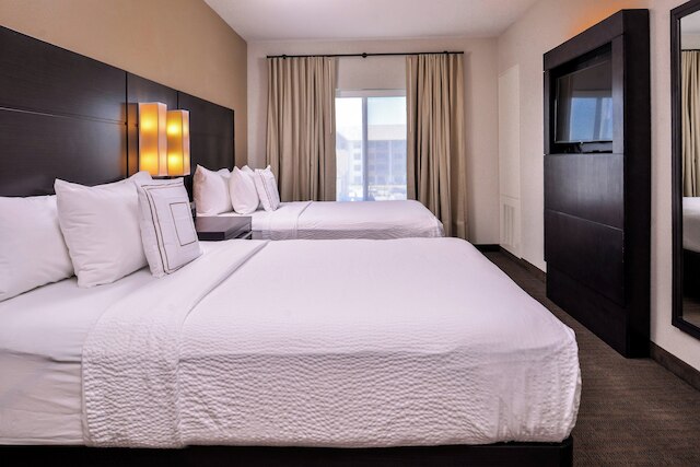 レジデンス・イン・シャーロット/スティールクリーク