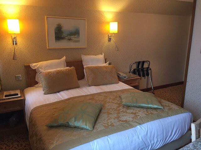 オテル ラ クロワ ブランシュ