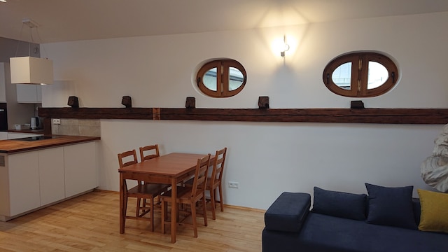 OK メイン スクエア アパートメンツ